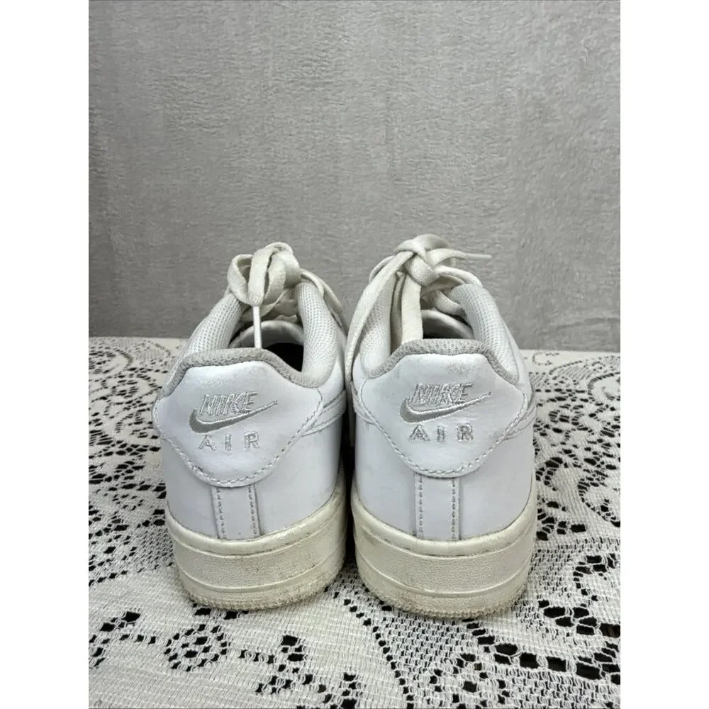 Nike product pair